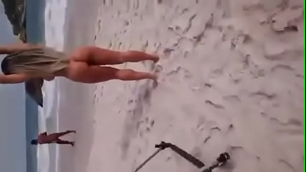 Mulher Melão na Praia – Para ver video completo acesse: https://preofery.com/ihI
