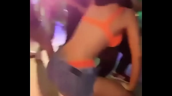 Blogueira Famosa – Bianca Anchieta Rebolando – DOMINE A EJACULAÇÃO PRECOCE: https://bit.ly/2wuafaf